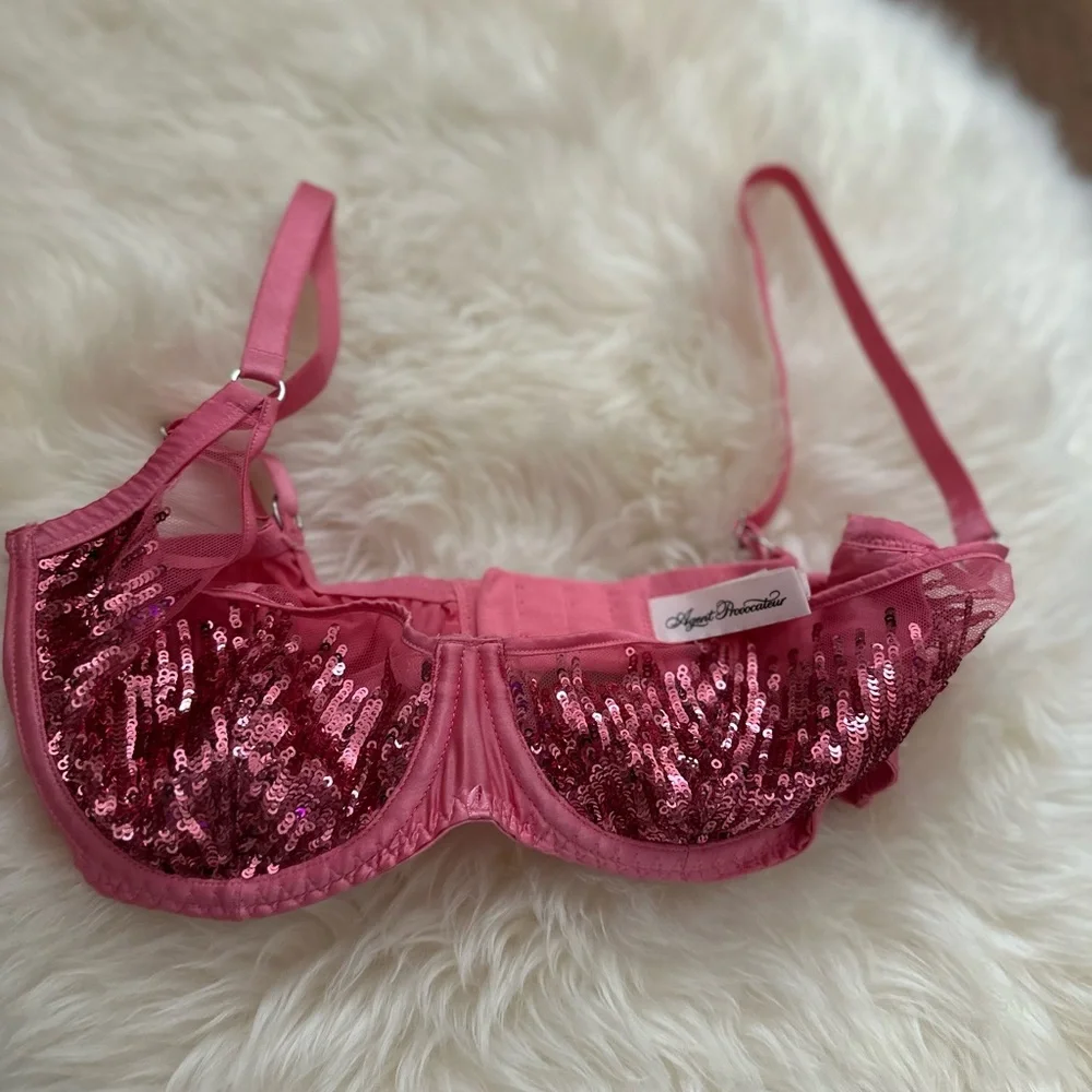 Agent Provocateur Sequin Embellished Pink Plunge underwired Bra 32DD - Picture 5 of 6